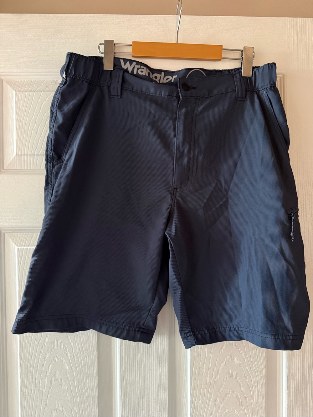 Wrangler Men's Dark Navy Athletic Shorts with Elastic Waist 34